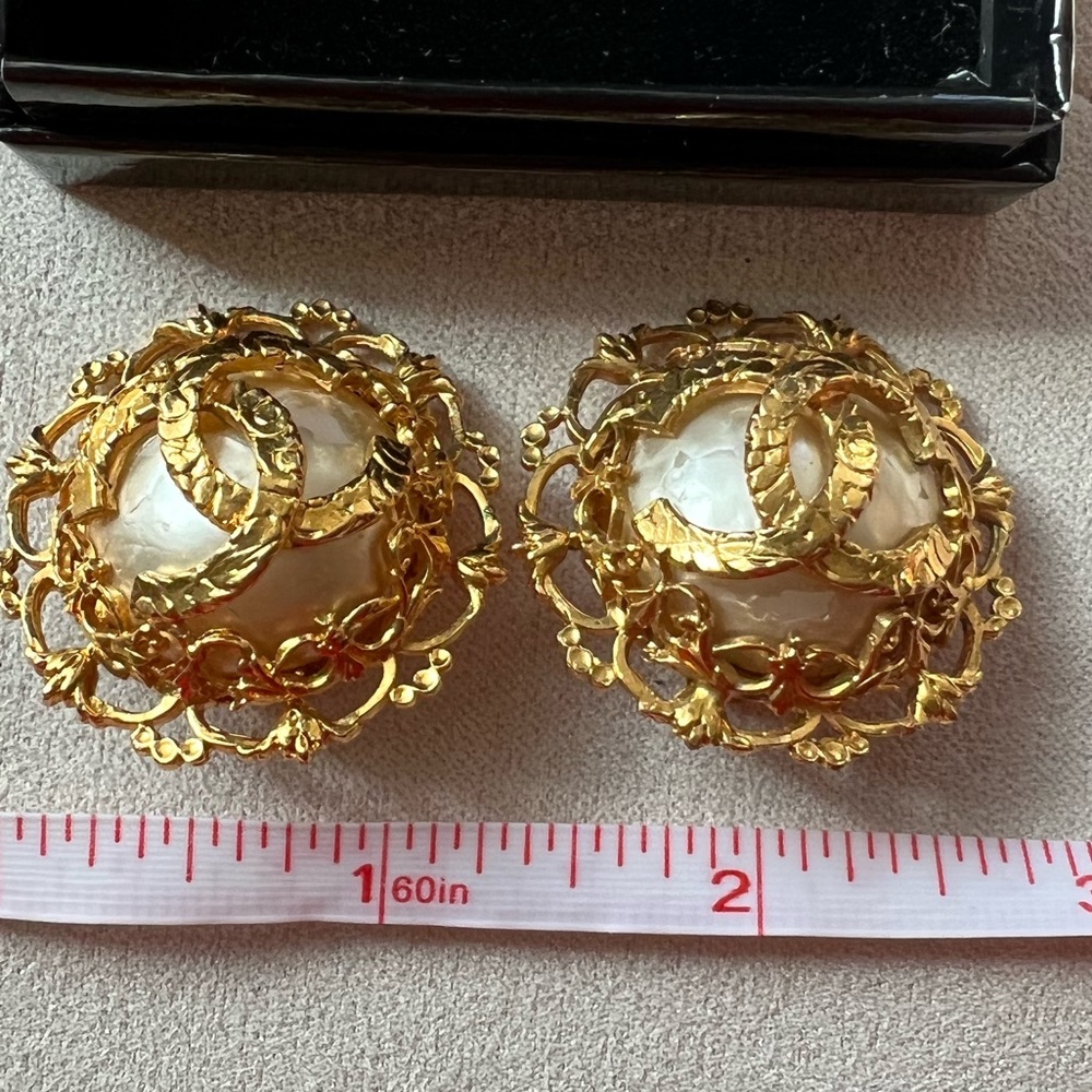 Chanel vintage collectors item Earrings - Picture 6 of 8